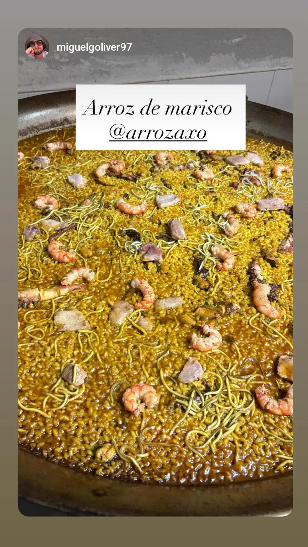 Story de un cliente con arroz de marisco